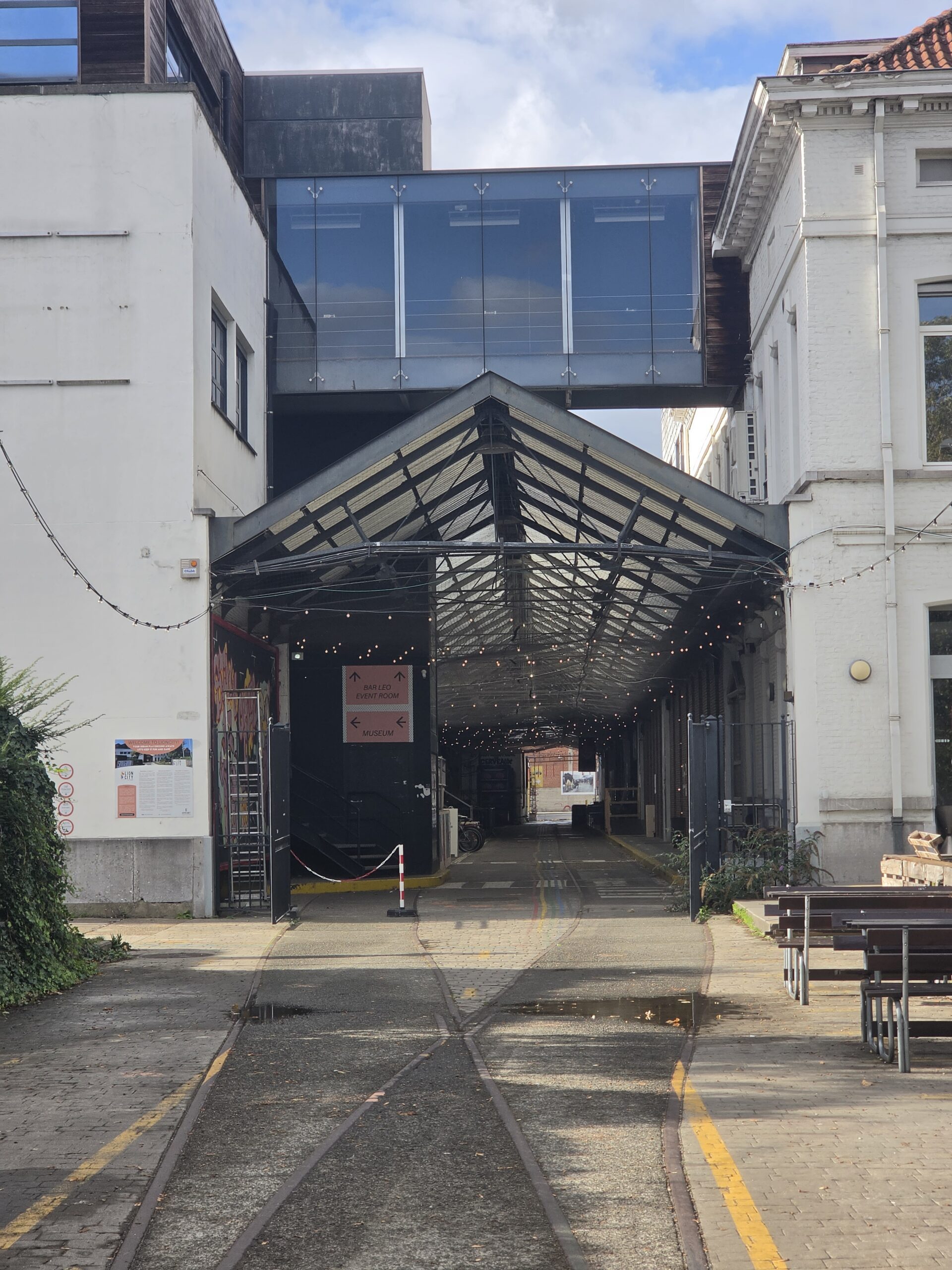 Main hallway leading to the parkour room